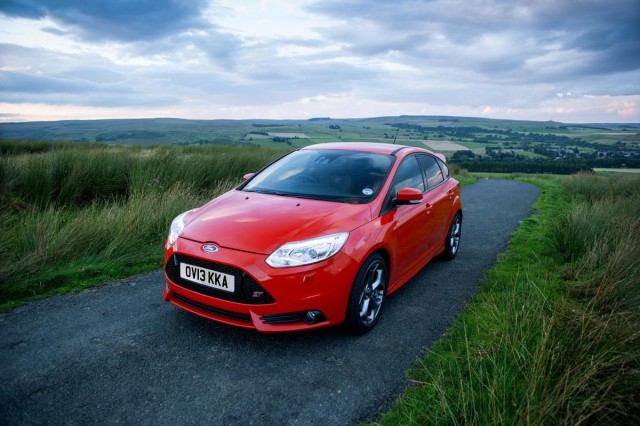 2013 Ford Focus ST-1.jpg